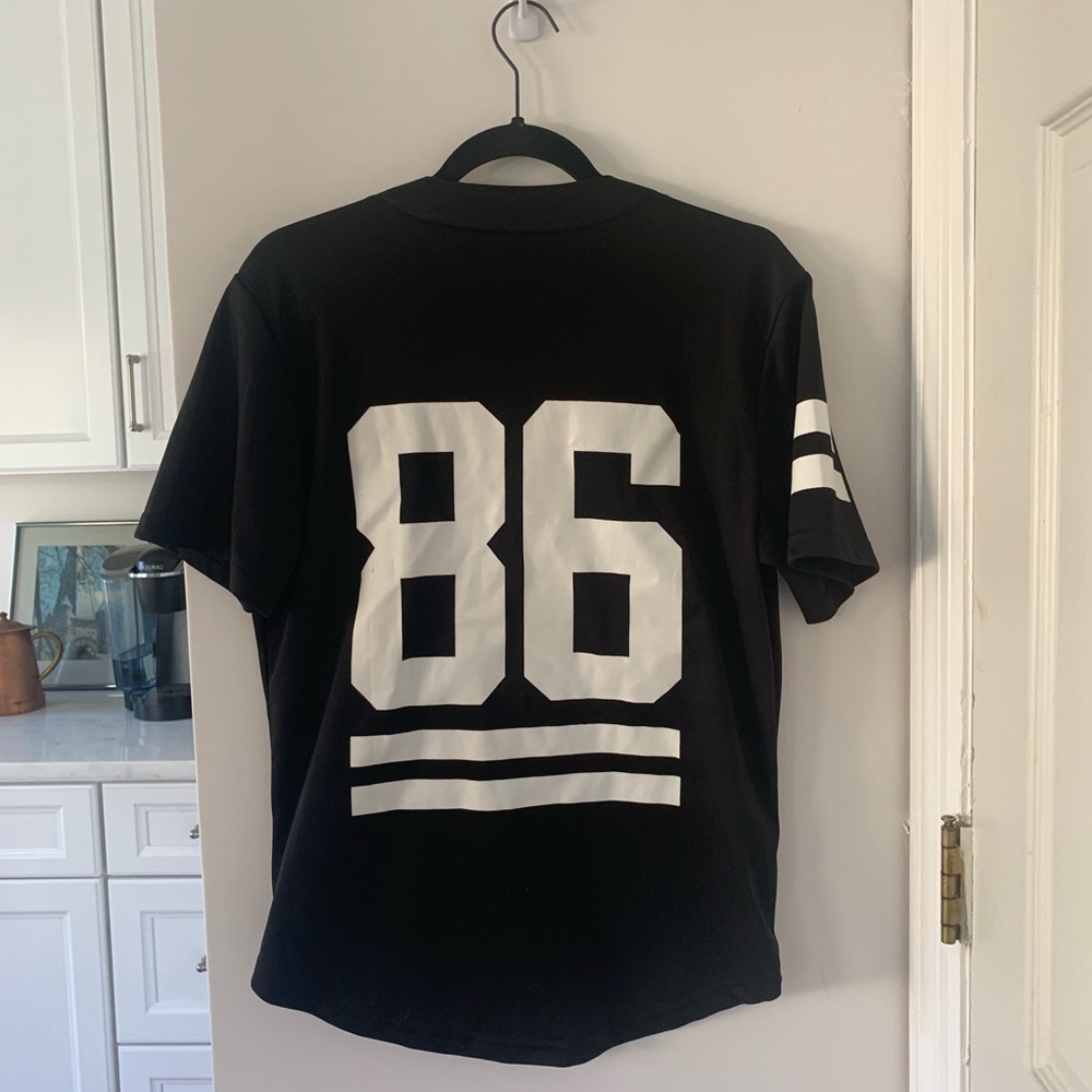 Young & reckless top